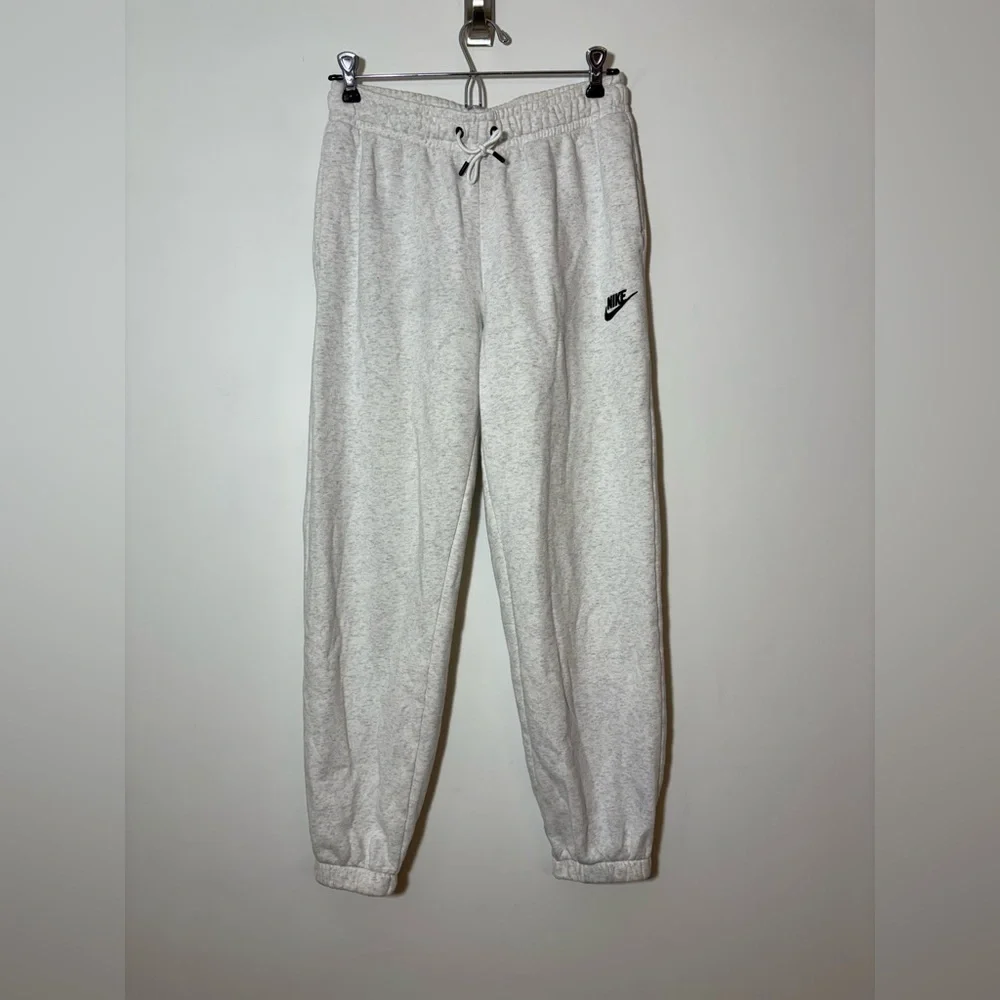 Nike Women's Sportswear Essential Fleece Jogger Sweat Pants Gray Sz S